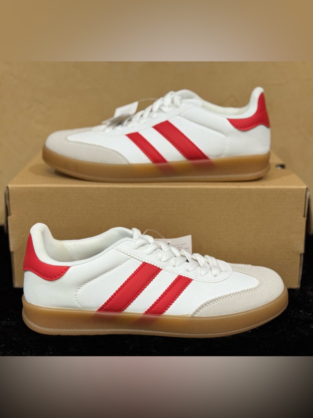 La Sheelah White and Red Casual Women's Sneakers - Classic Stripe Design
Size 9